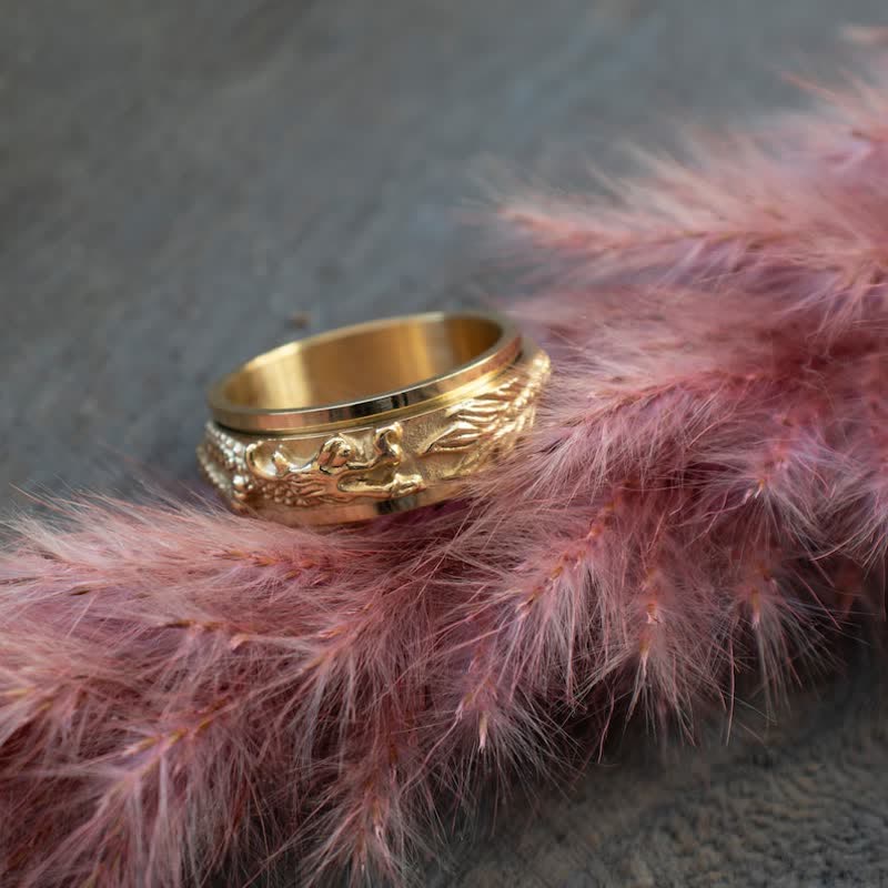 Buddhist Blessing Dragon Titanium Steel Stimulation Rotatable Ring