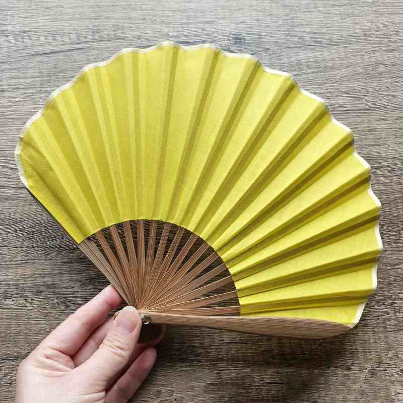 Buddhist Blessing Retro Solid Color Shell Shape Handheld Bamboo Folding Fan